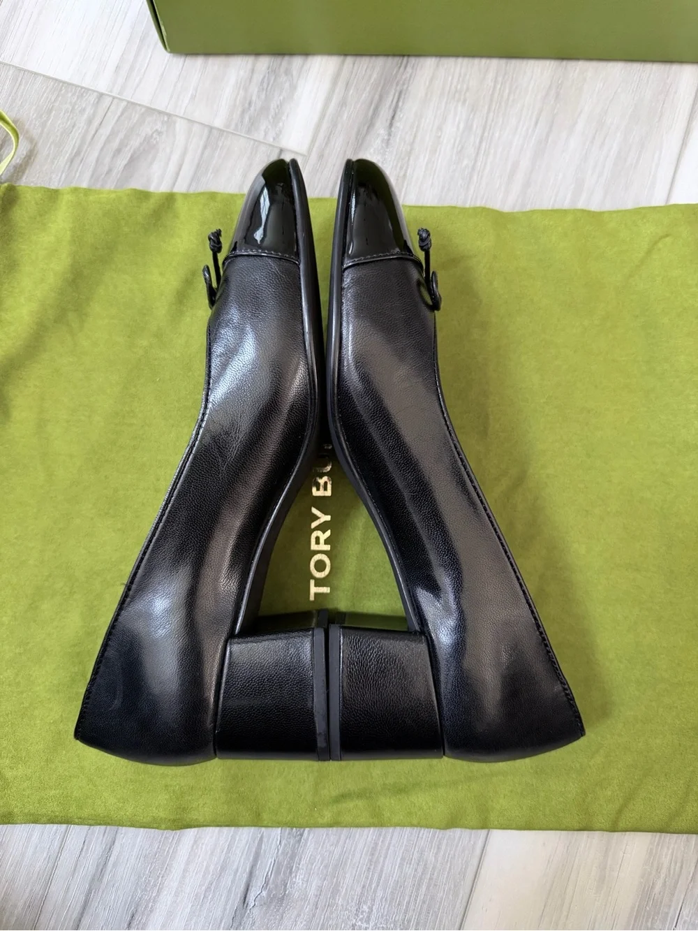 Tory Burch Cap Toe 45mm Black Leather Bow Pumps Heels Women’s 7